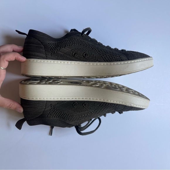 Sofft Army Green Lightweight Somers Knit Mesh Lace Up Sneaker Size 10M - Picture 7 of 10